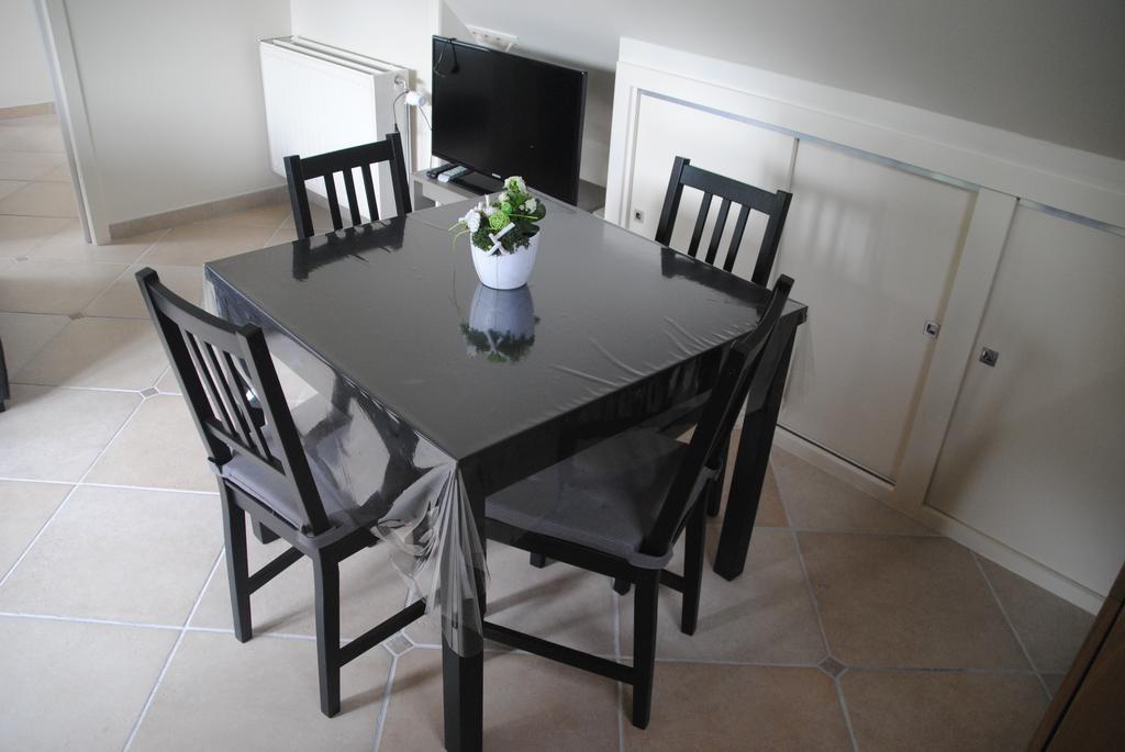 Au Grenier Des Coccinelles Villa Pecq ภายนอก รูปภาพ